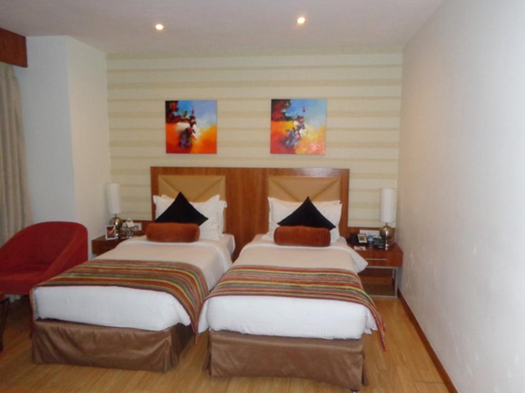 Ramada Ahmedabad Hotel Room photo